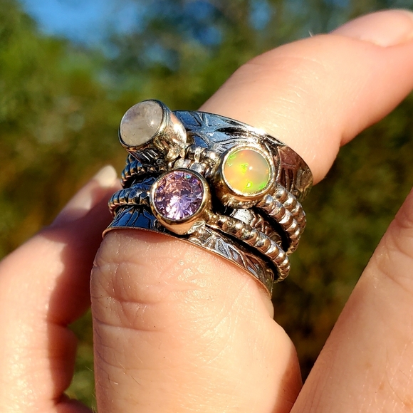 New Ethiopian Opal, Rainbow Moonstone and Pink Topaz Silver Spinner Ring. - Picture 9 of 16